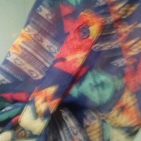 Sheer multicolored quartersleeve - Picture 3 of 5